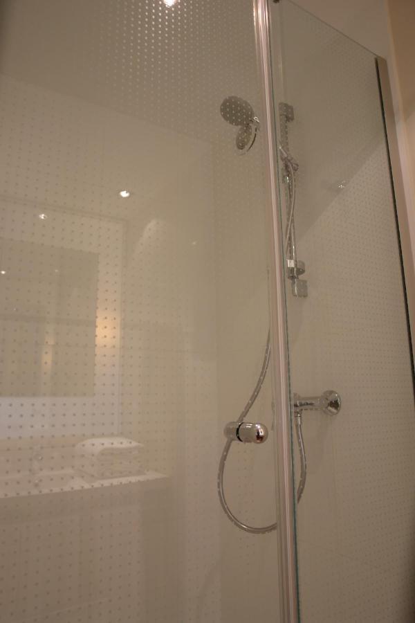 Hotel Ibis Styles Chinon Exterior foto