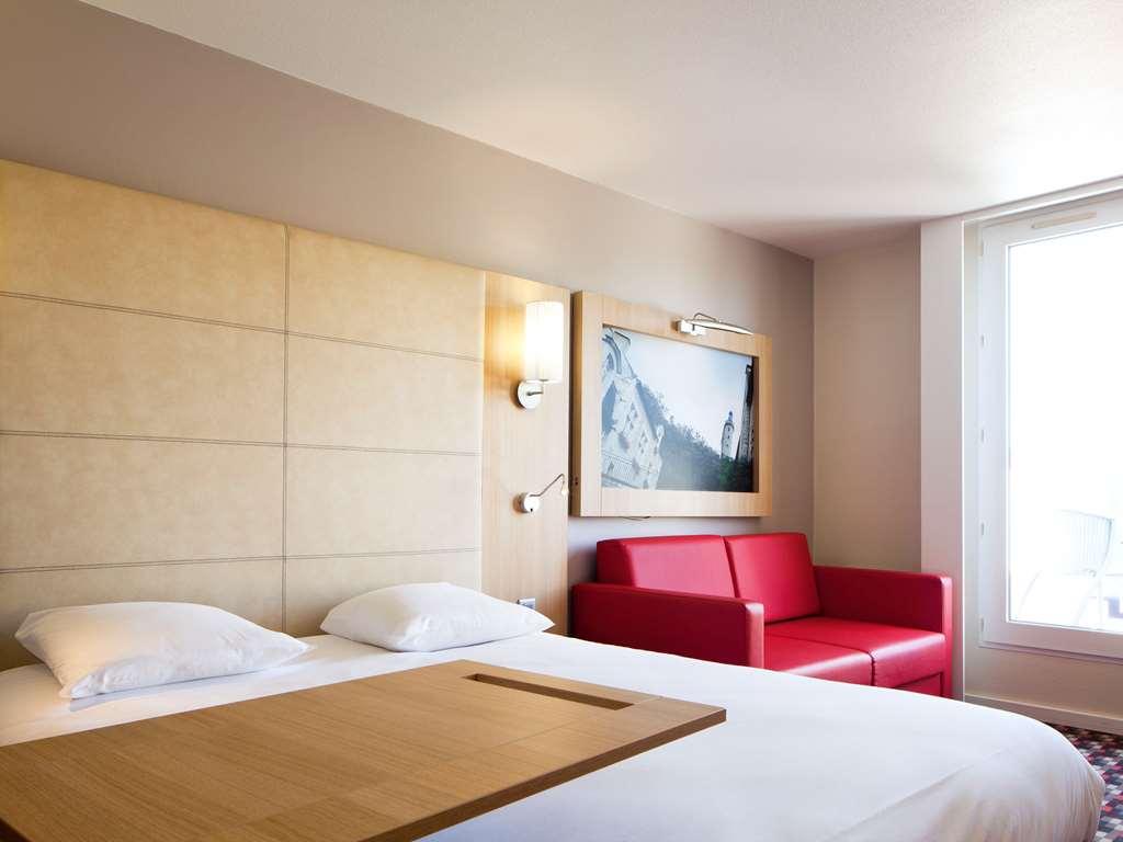 Hotel Ibis Styles Chinon Habitación foto
