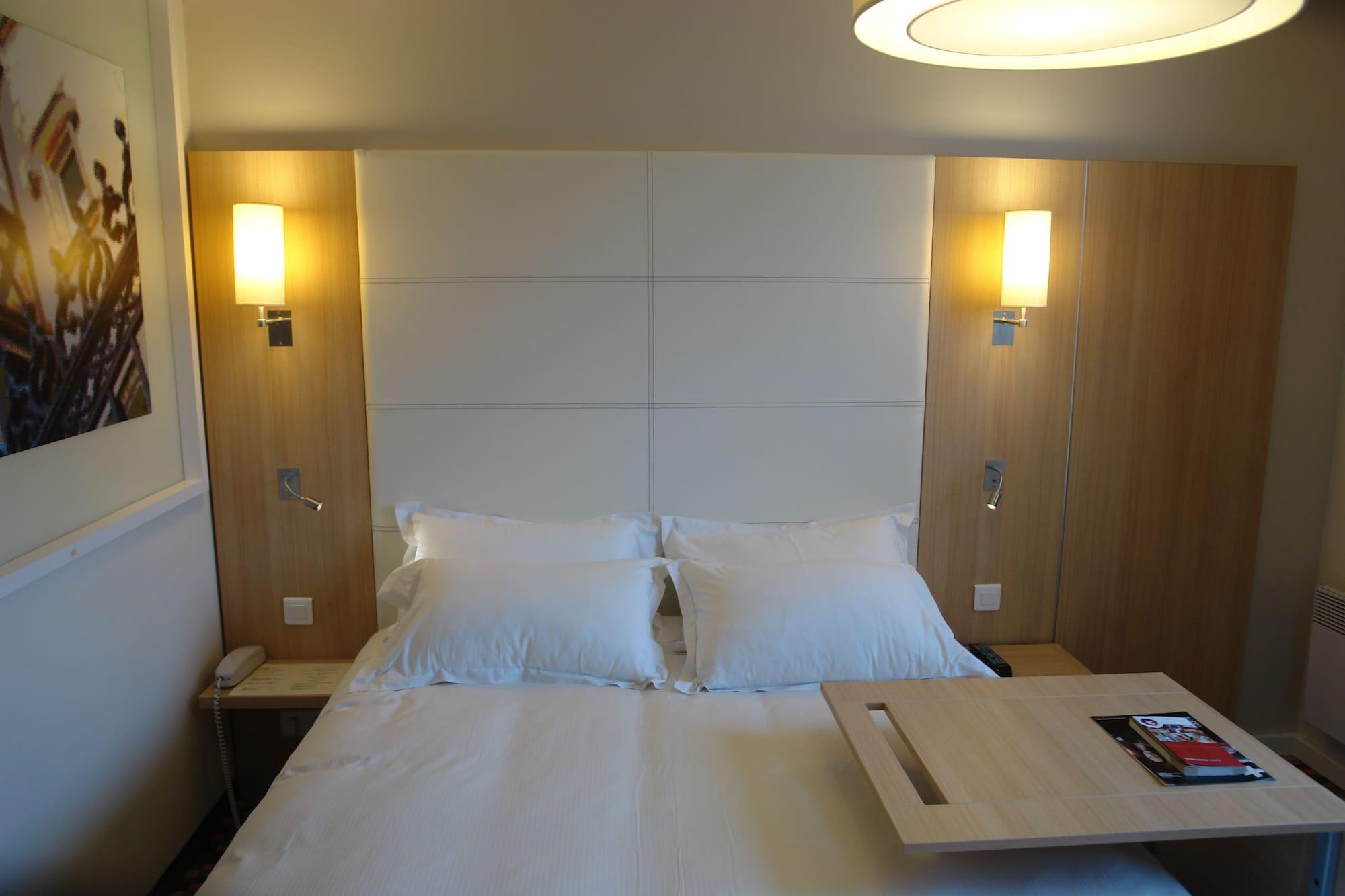 Hotel Ibis Styles Chinon Exterior foto