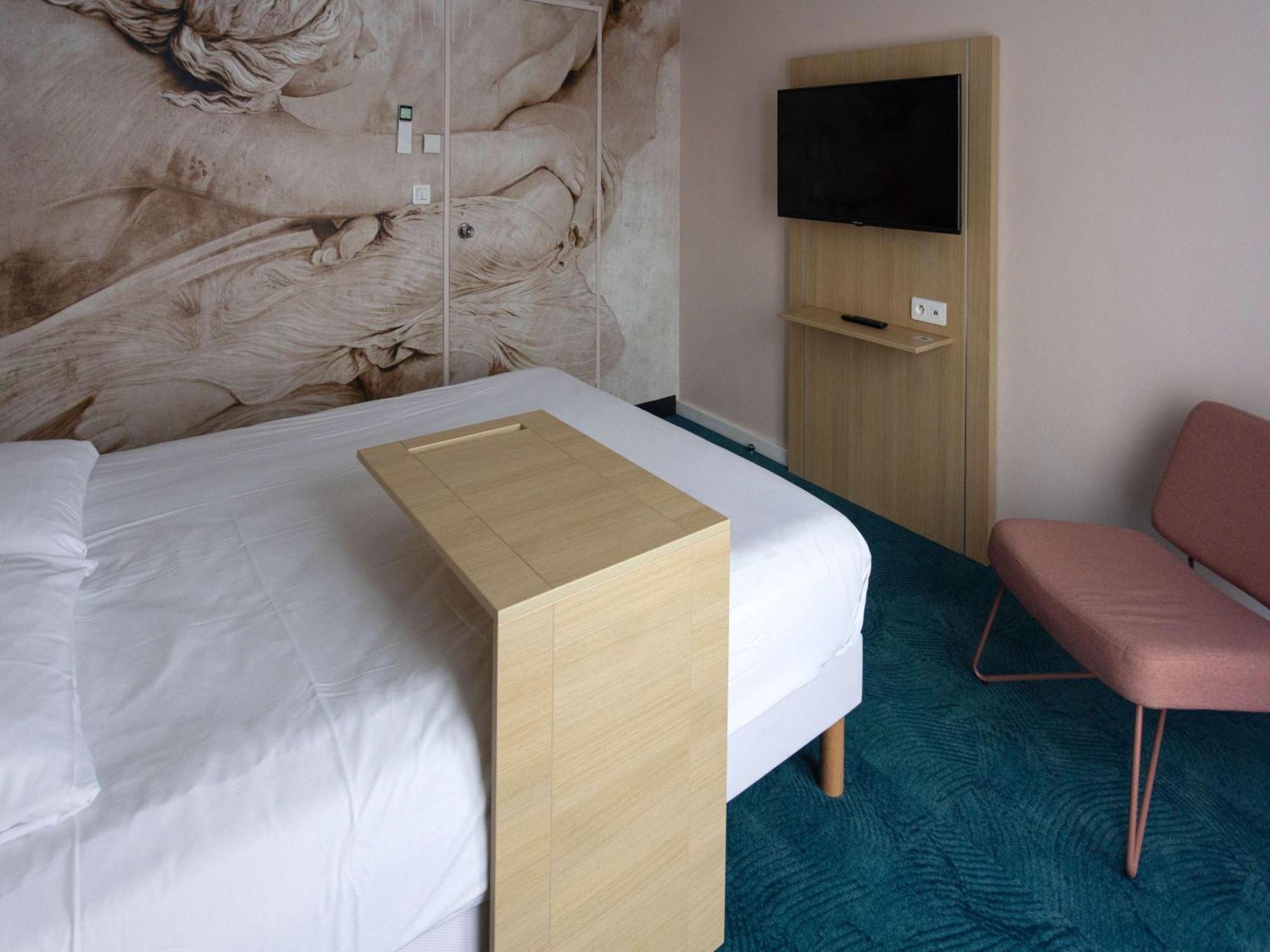 Hotel Ibis Styles Chinon Exterior foto