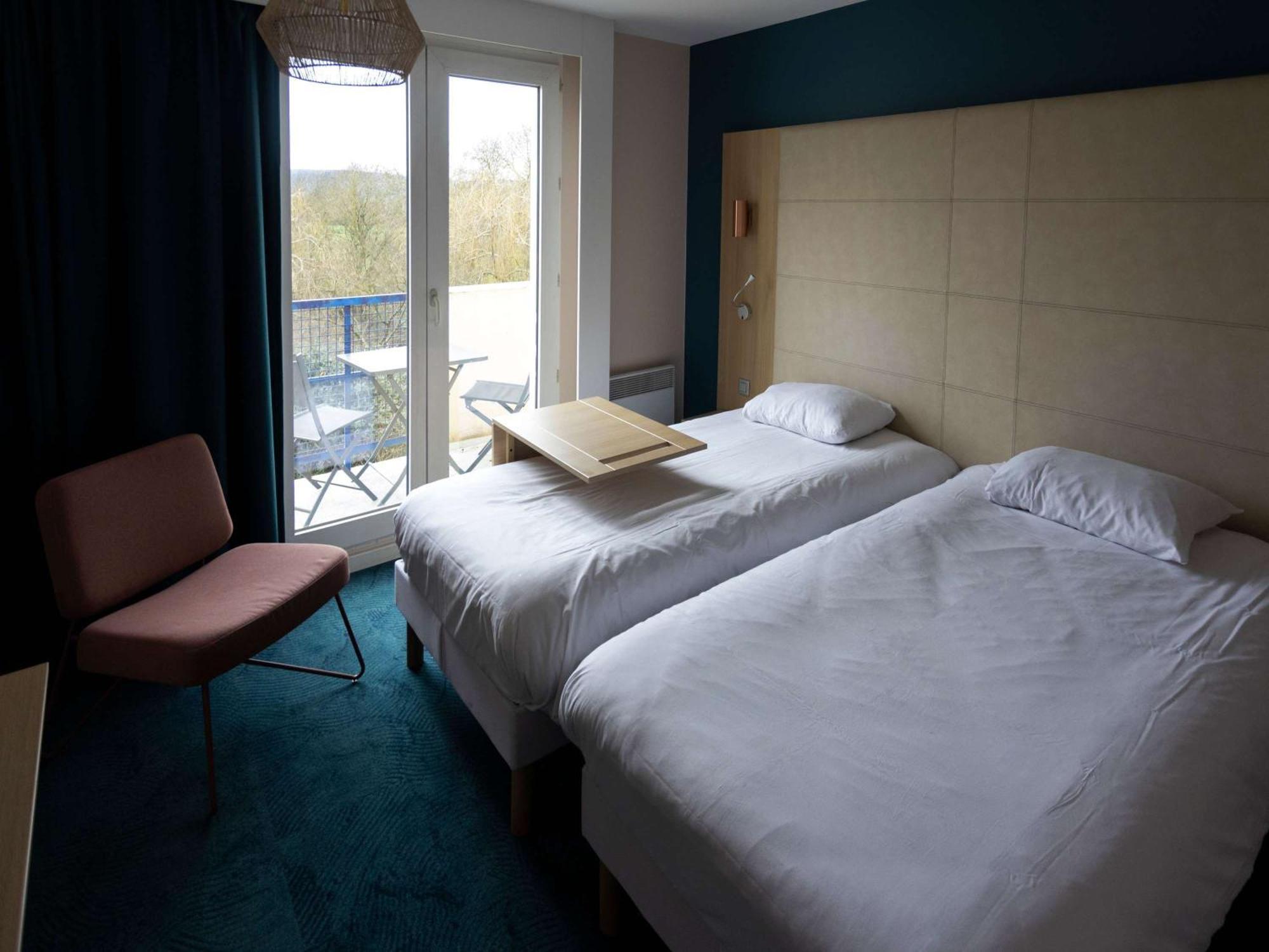 Hotel Ibis Styles Chinon Exterior foto