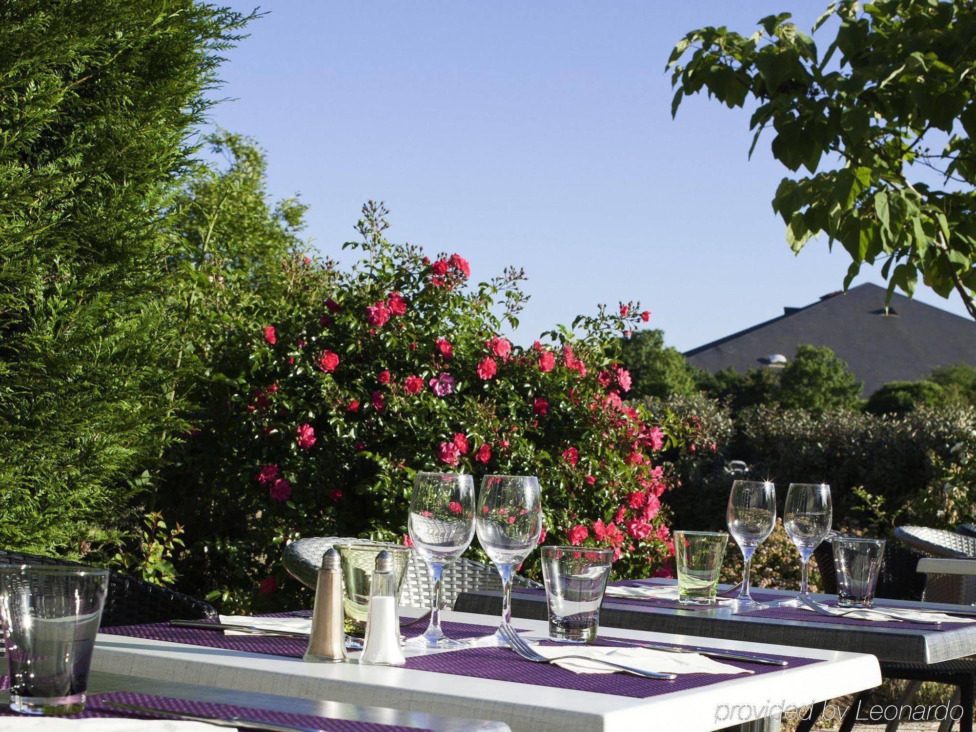 Hotel Ibis Styles Chinon Exterior foto