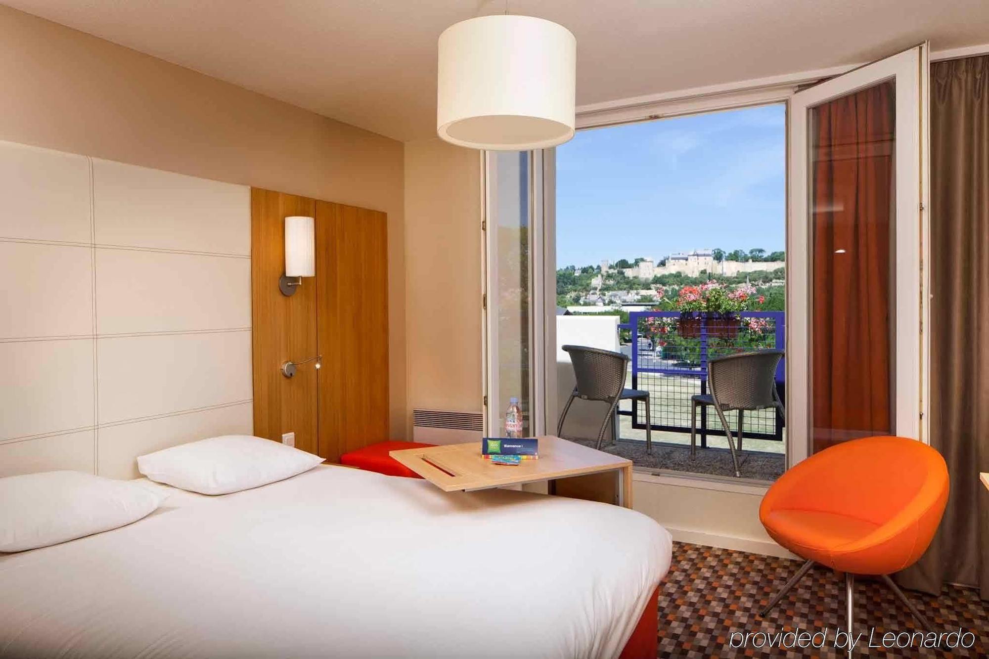 Hotel Ibis Styles Chinon Exterior foto